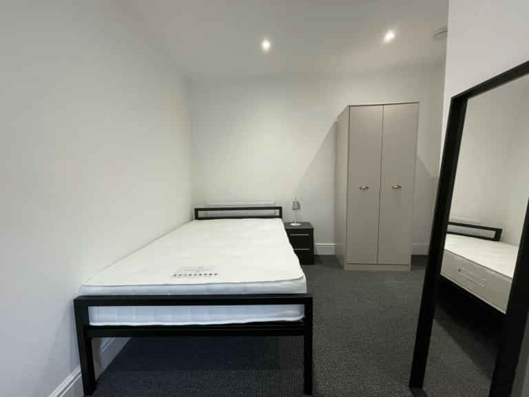 Room in a 2 Bedroom Apartment, 20 G Portland Street, Lincoln LN5 7JX interior 1